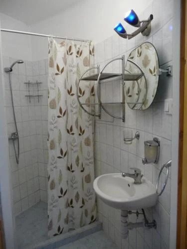 Stefan Apartments