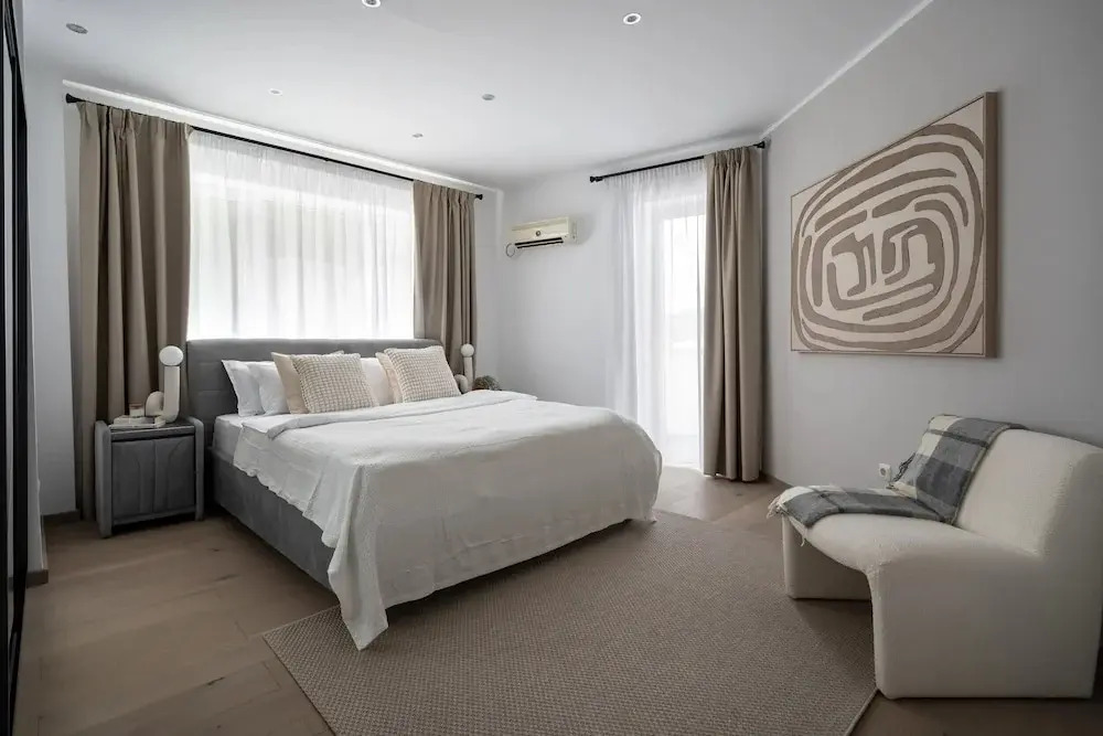Grand 3BR Near Athenaeum Calea Victoriei