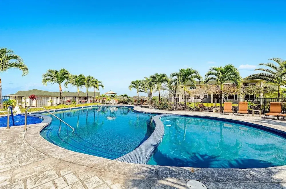 Ocean View - AC & Wifi - Walk to Beach & Shopping - Vrkcv
