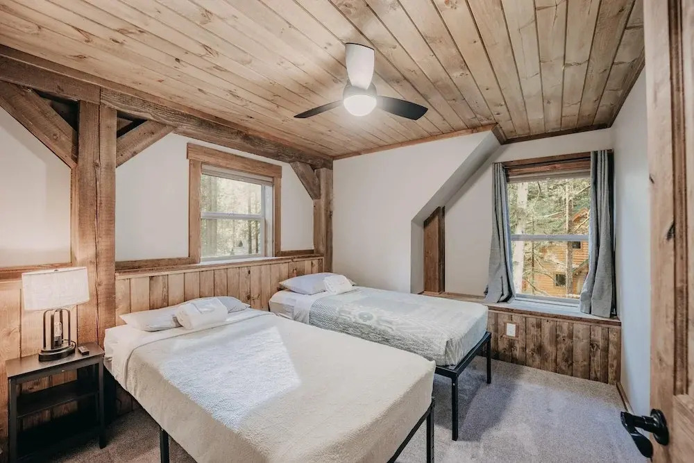 Glacier Springs Cabin #39 - New Modern-rustic Cabin With Air Conditioning!