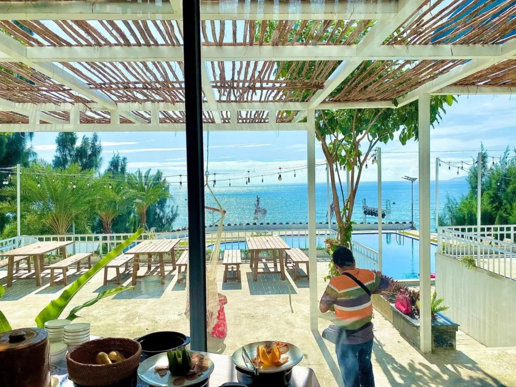 Rubeach Hotel & Resort