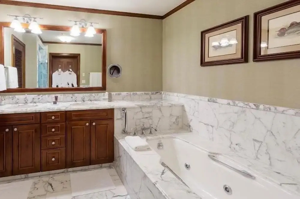 Aspen Ritz-carlton 2 Bedroom Ski In, Ski Out Residence