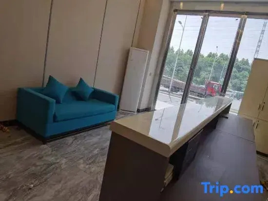 Zhengzhou Yulong Hotel