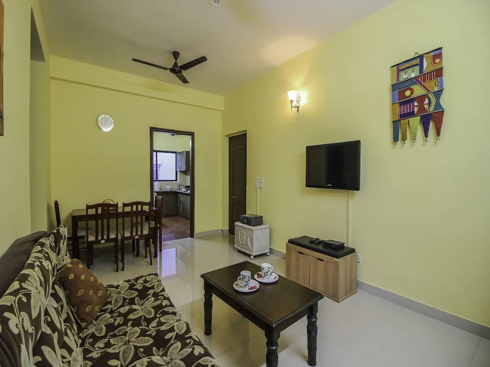 OYO 10726 Home Modern Pool View 2BHK Vagator