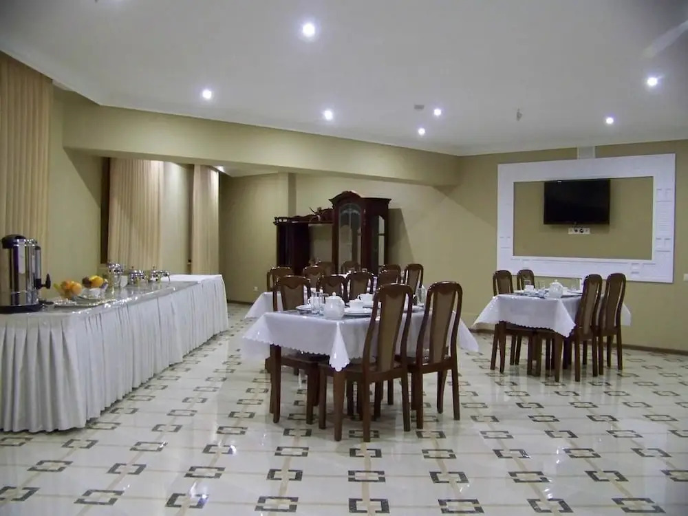Sky Lux Hotel