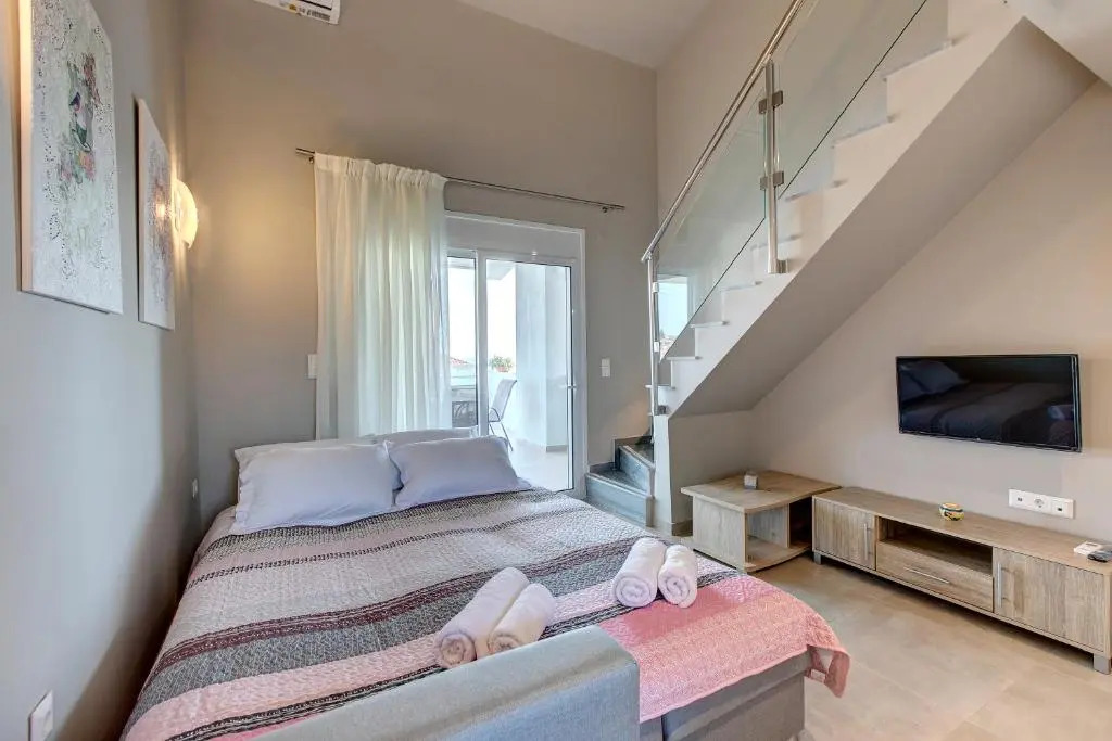 The House Of The Roses Seaview Superior Maisonette 2
