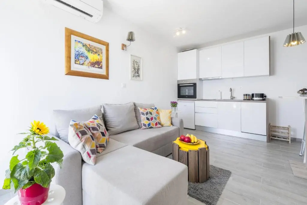 FM Apartments