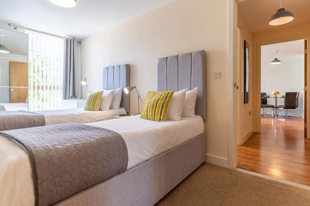 Cotels at Vizion Serviced Apartments, Superfast Broadband, Central Location, Free Parking, Fully Equipped Kitchen