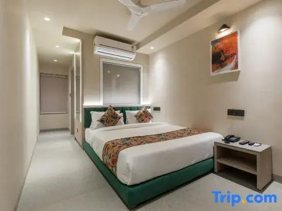 Hotel Redvibe-A Unit of RVS Groups