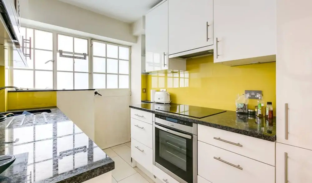 Modern 2 Bedroom South Kensington Flat