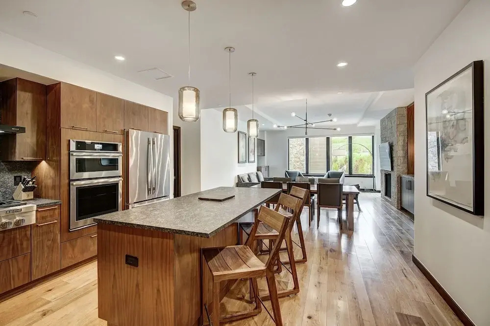 Chic 2 BR+Den Ritz-Carlton Condo with Valley Views by RedAwning - Save 20% on 7+ Nights!