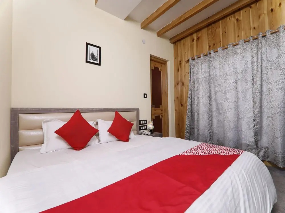OYO 40939 White House Bnb