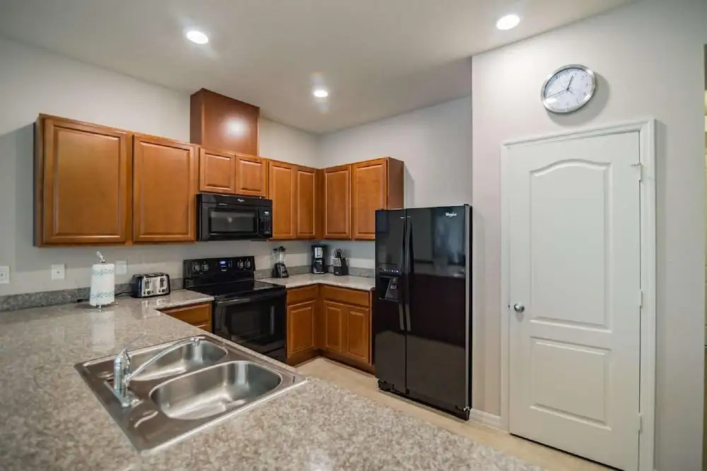 5133 Compass Bay