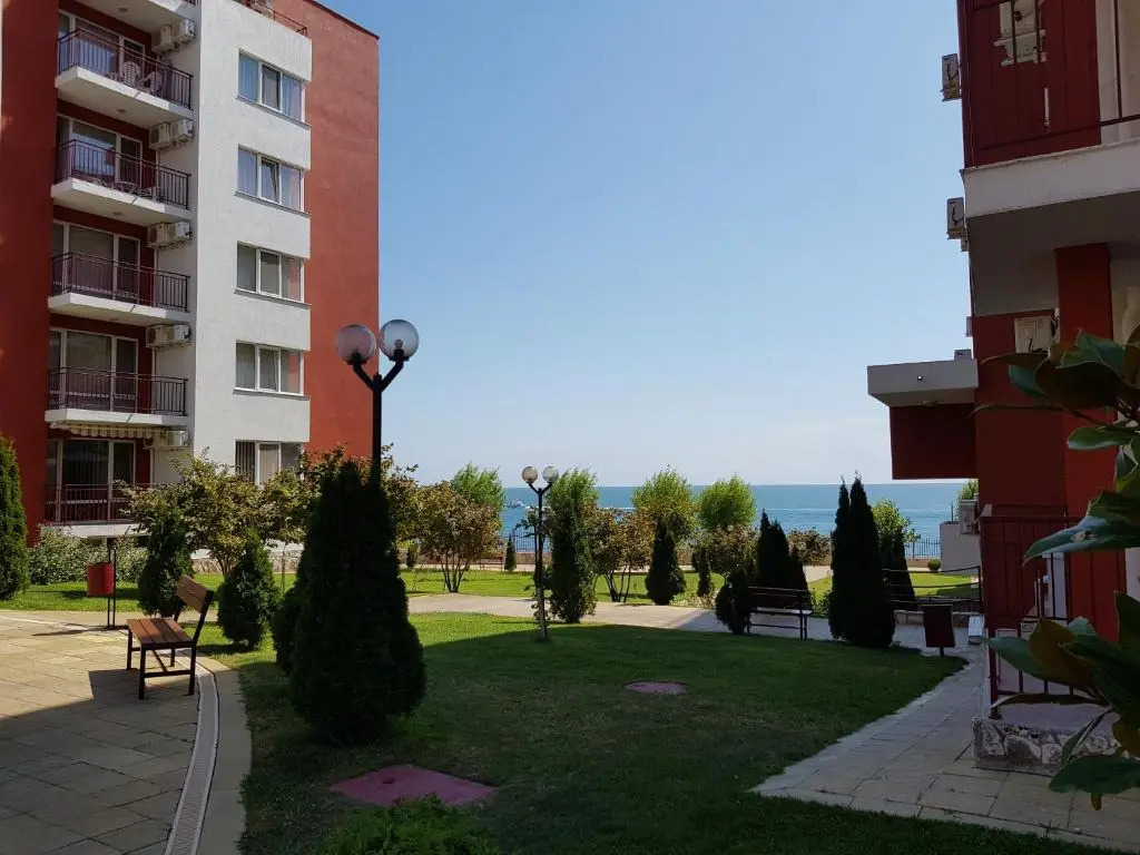 1st line Private Apartment in Fort Noks Panorama Fort beach , Sveti Vlas,