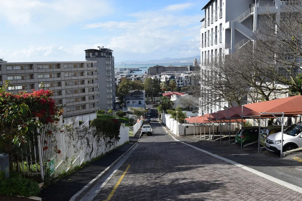 2 Bedroom Apartment With Waterfront Views