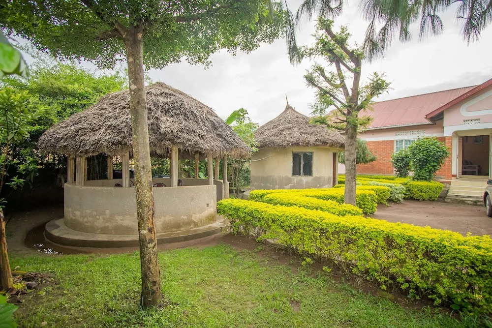 Muhabura Motel