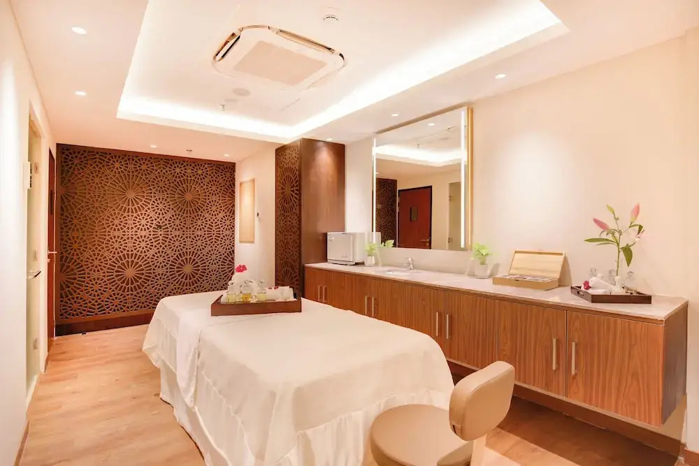 Lemon Tree Suites, Gurugram