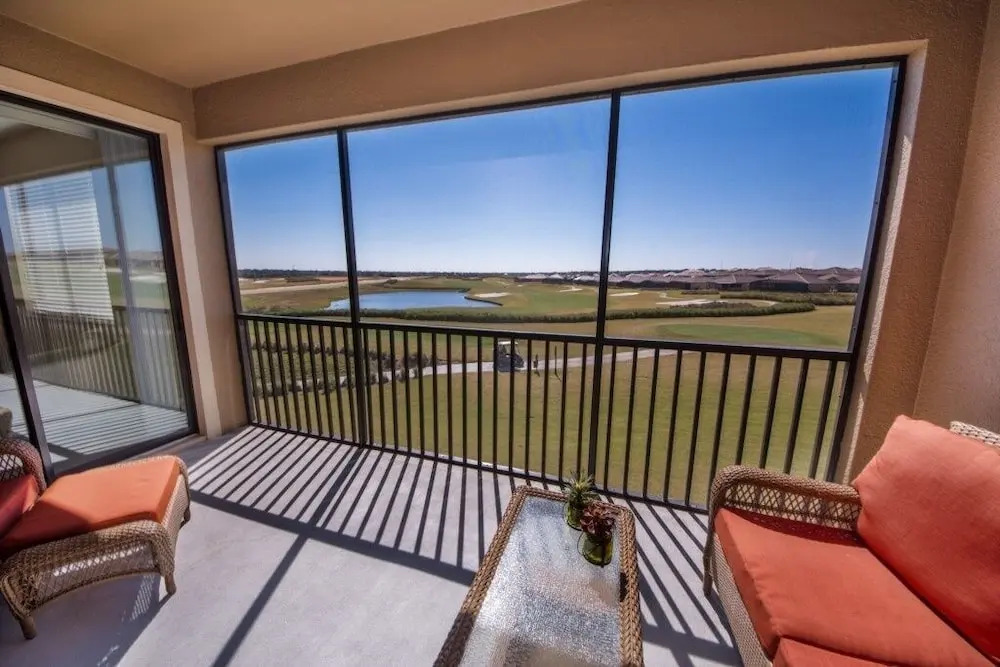 Snow Birds Dream Luxury Resort! 3 Bedroom Townhouse by RedAwning