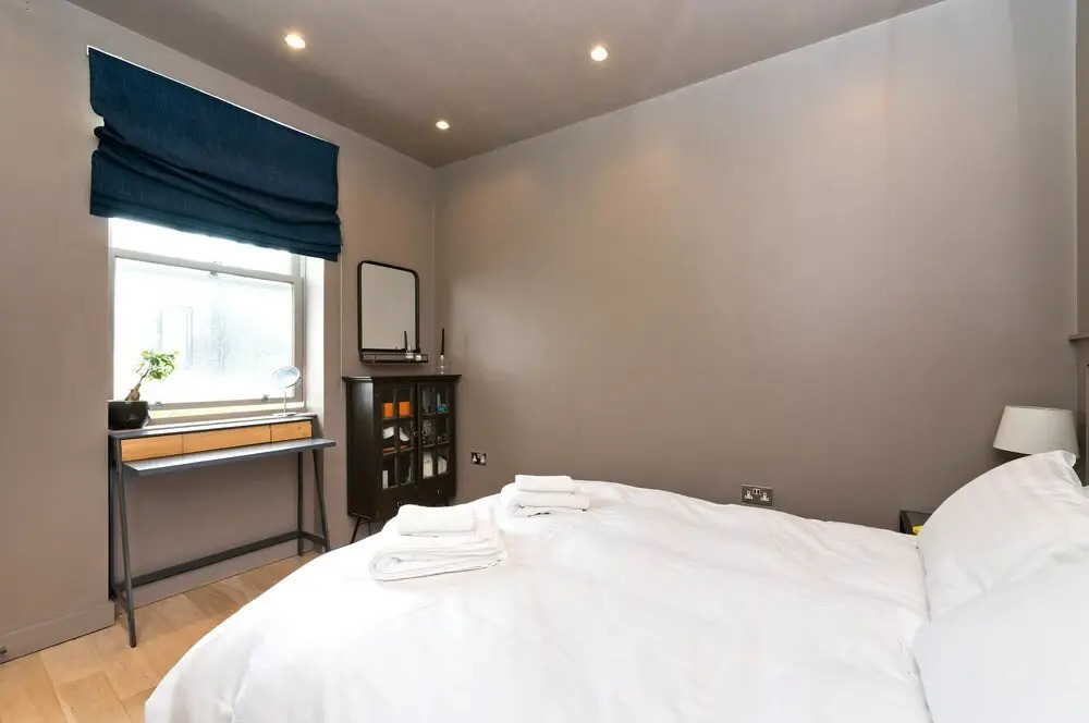 Contemporary Flat With Private Patio in Primrose Hill by UnderTheDoormat