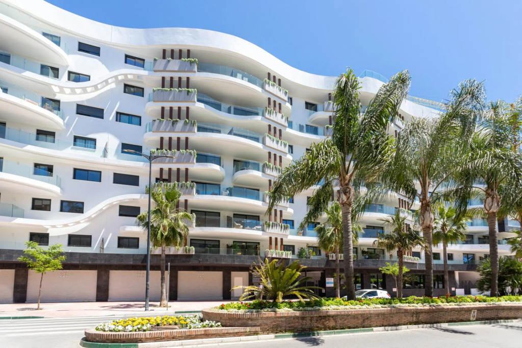 Green Infinity Luxury Apartment
