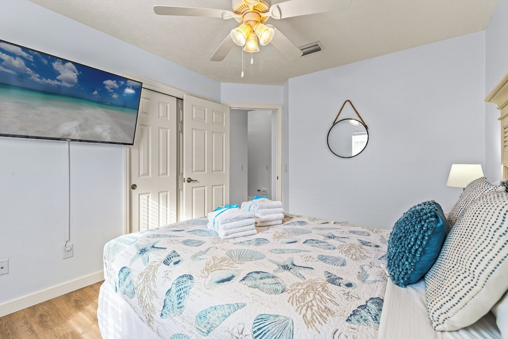 Great Rates Available NOW! / Relaxing Coastal Beach Home West PCB / 3Bd & 2Ba