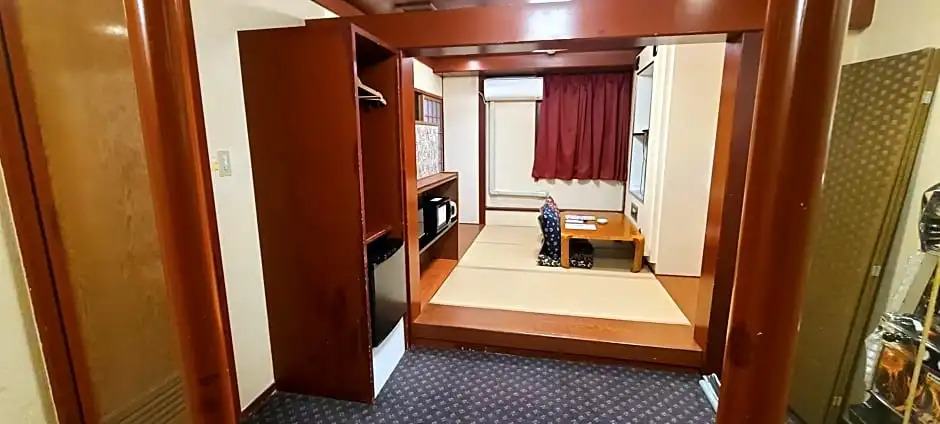 Hotel 24(Twenty four)