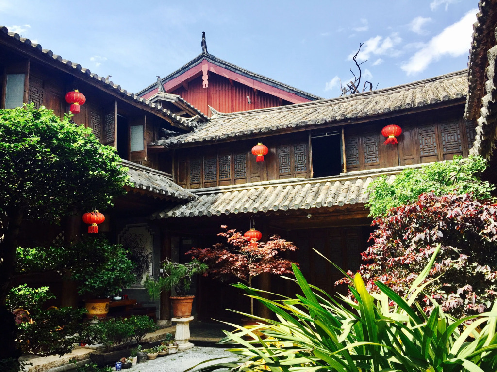 Lijiang Lize Graceland Artistic-Suite Hotel 丽泽雅舍画院客栈木府院