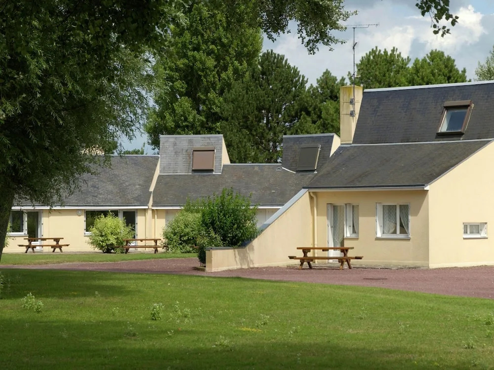 Carefully Furnished Cottage 5 km. From Mont Saint-michel