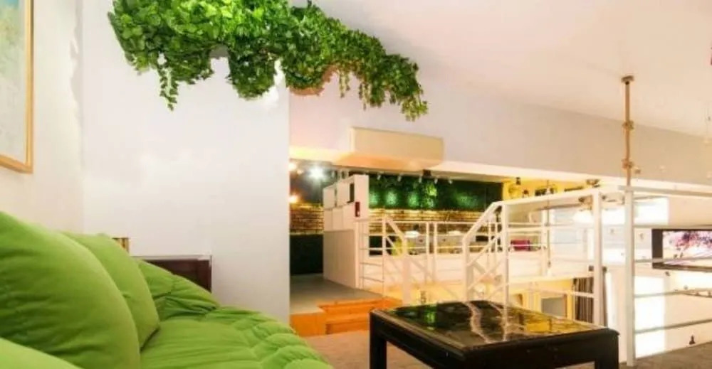 Hansha Capsule Theme Hotel