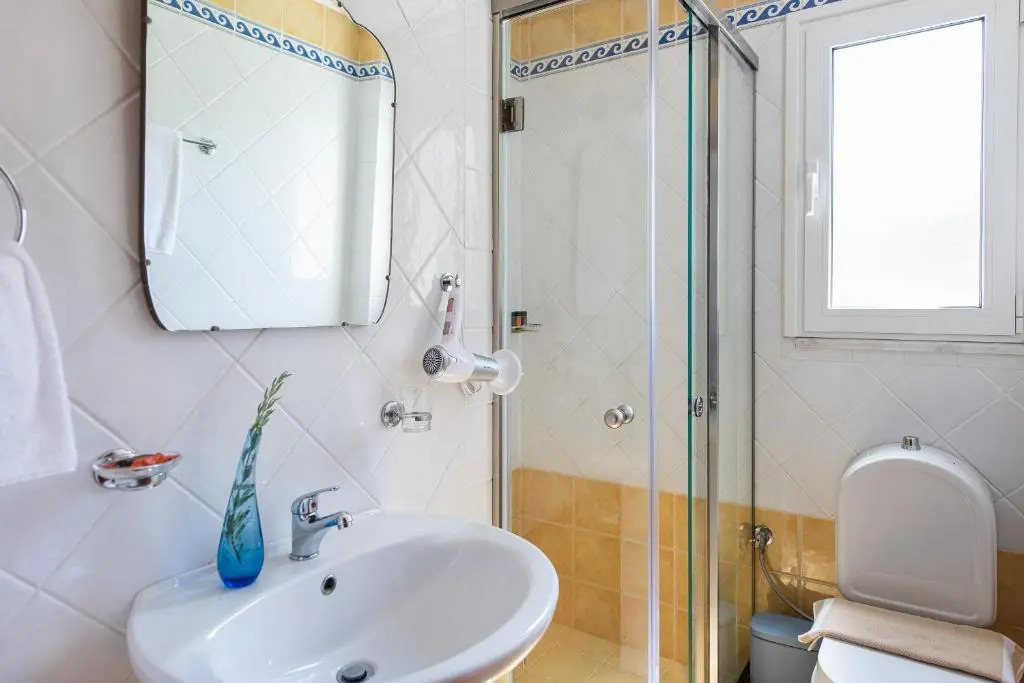 ELIDA -pool, billiard, views, 4min walk to the sea