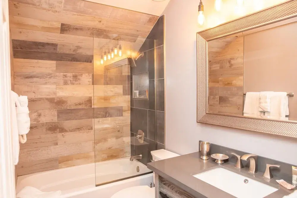 2427 Chamonix Lane 2 Bedroom