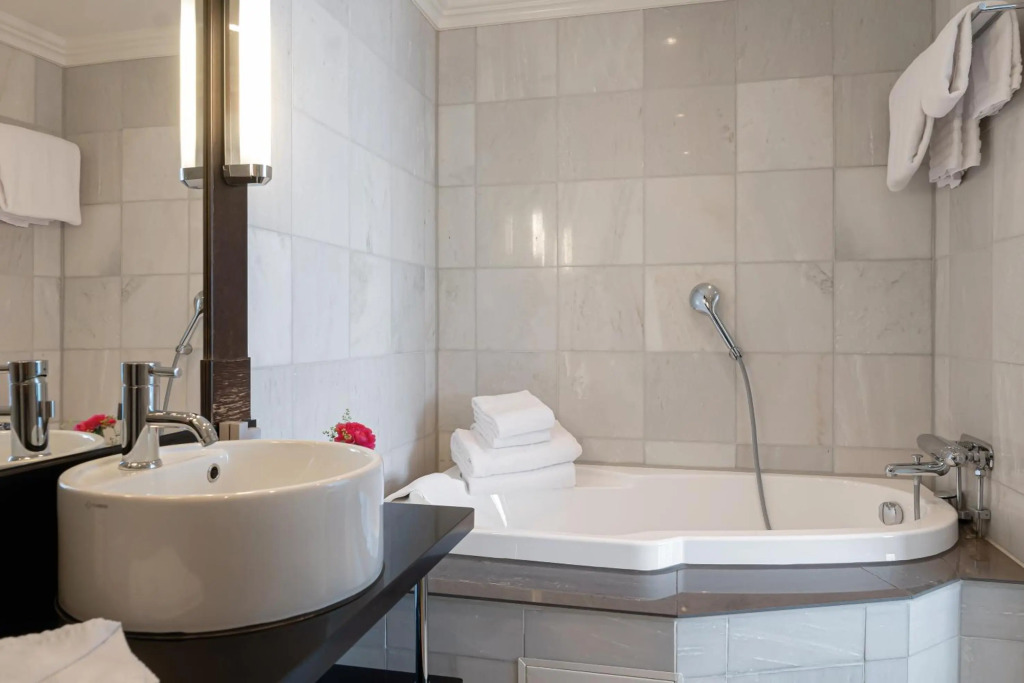 Elite Park Avenue Hotel