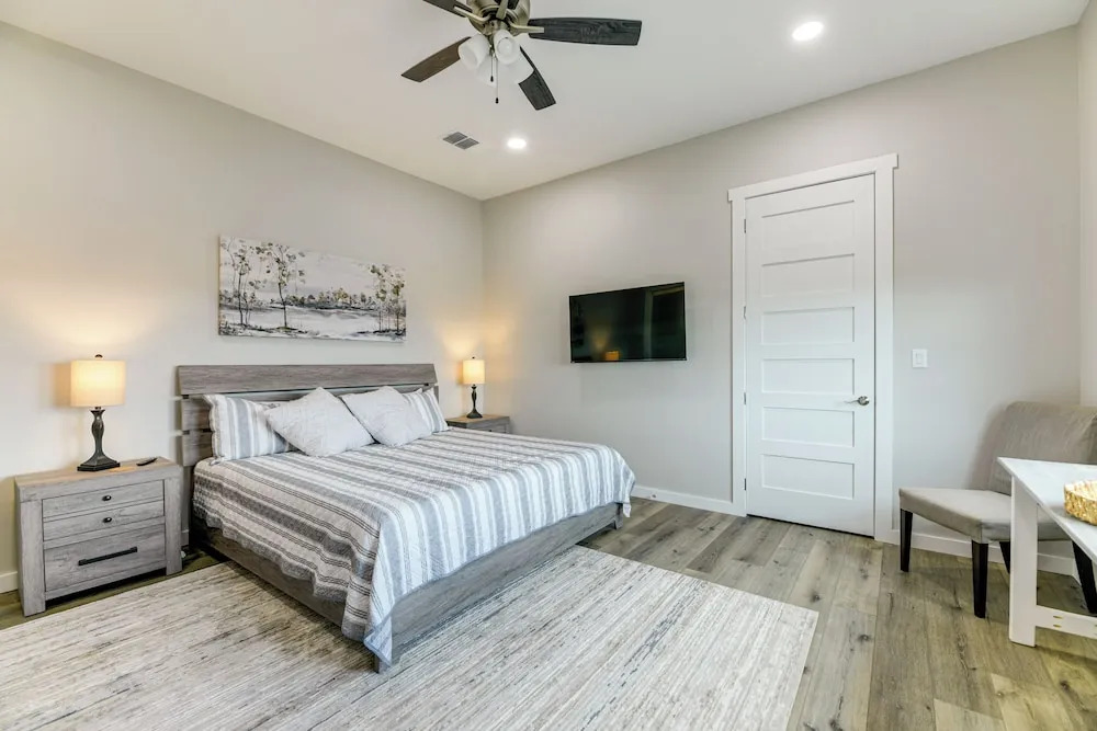 6 Mi to Beach: Modern Rockport Home!