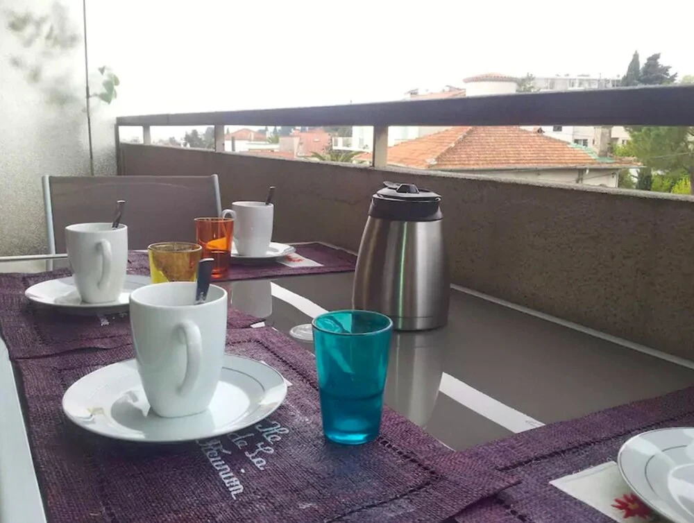 Apartment With one Bedroom in Le Cannet, With Wonderful sea View, Pool