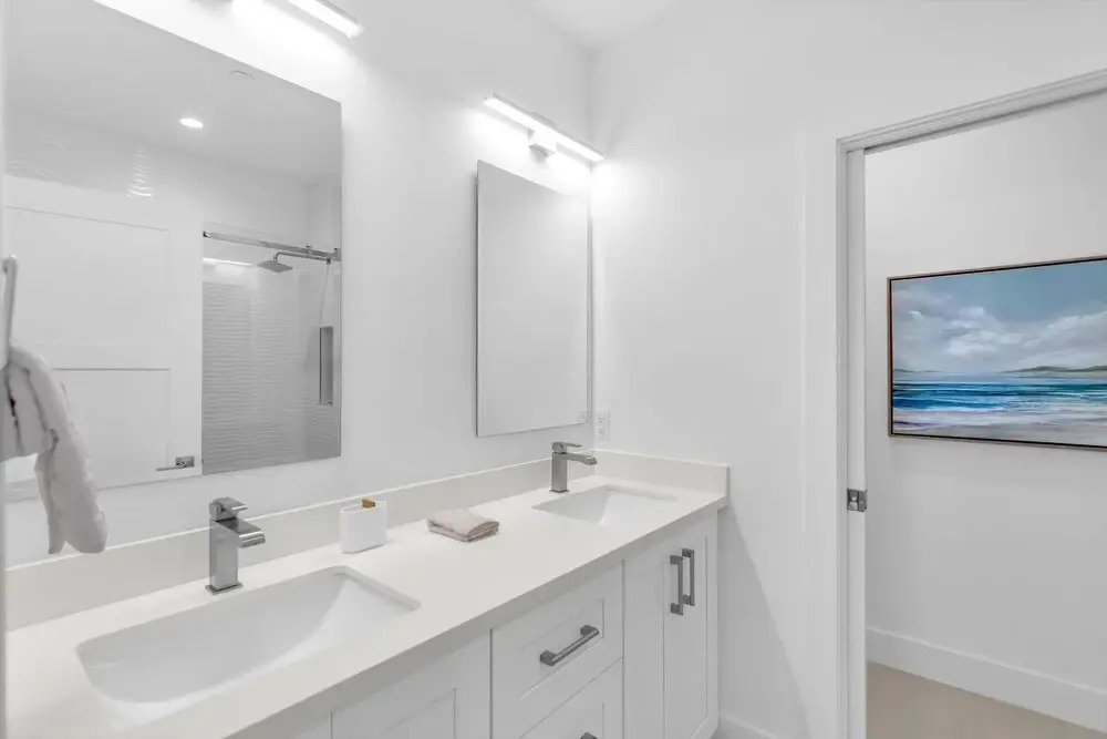 Islamorada Home, Ocean Views, Playroom, Near Tiki Bar, Pool, And Boat Dockage, Ultimate Keys Getaway 3 Bedroom Home by RedAwning