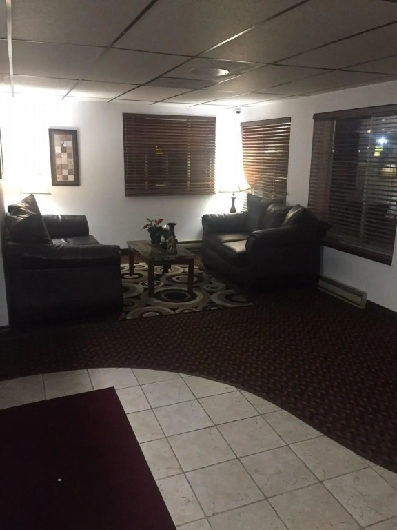 Sunset Inn & Suites
