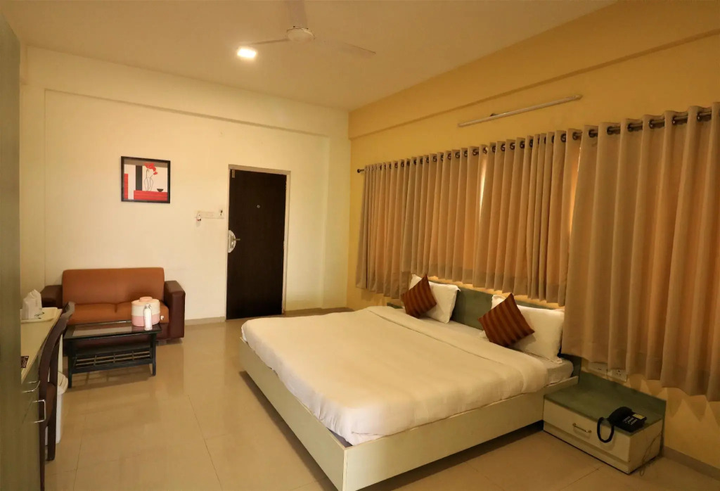 Goverdhan Greens Resort Dwarka l Hotels In Dwarka