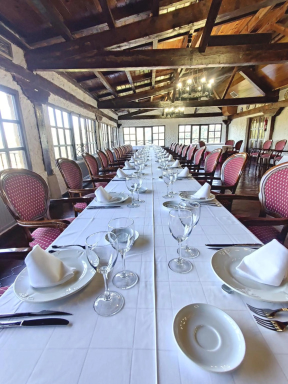 Hotel Leonor Mirón