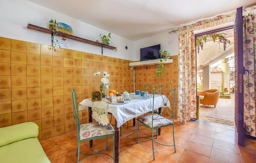 Awesome Apartment in Castel Volturno With Wifi and 2 Bedrooms