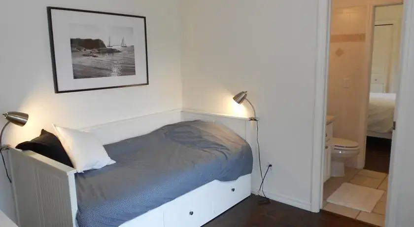 Lakeside Vacation Villa by Golf Resort Inverness