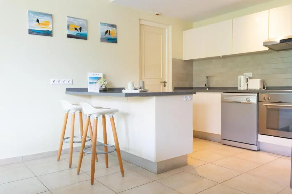 Fantastic Garden View Condo Suite 4