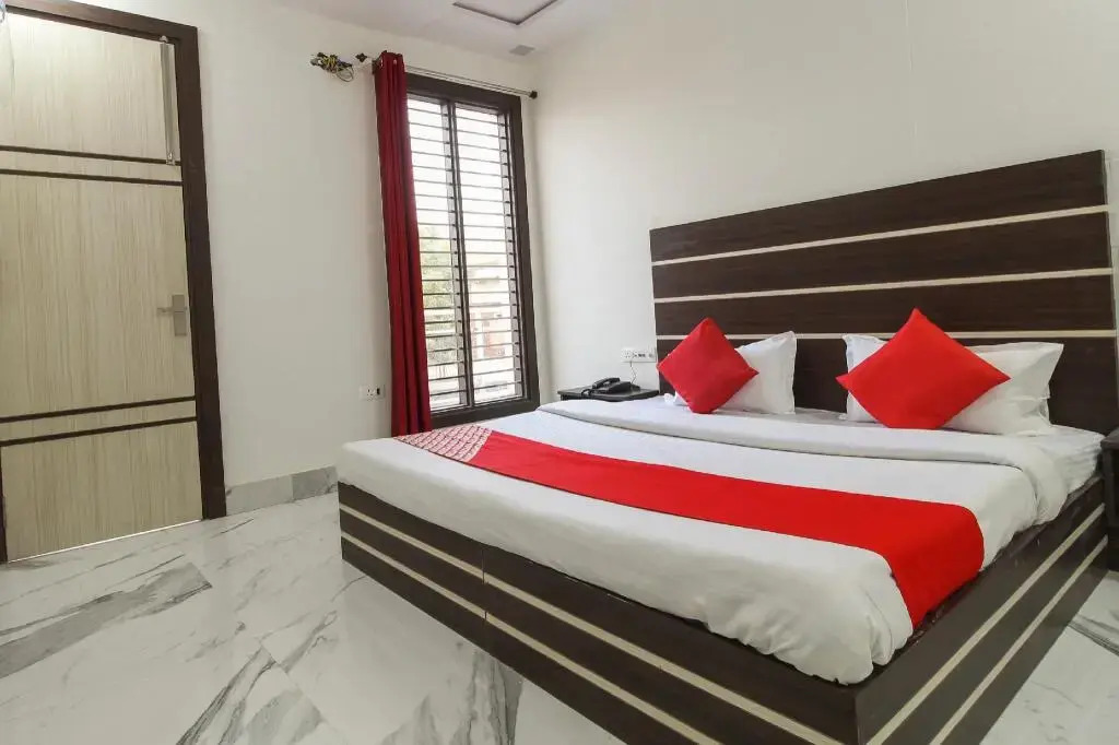 Hotel Hira Ganga by OYO Rooms