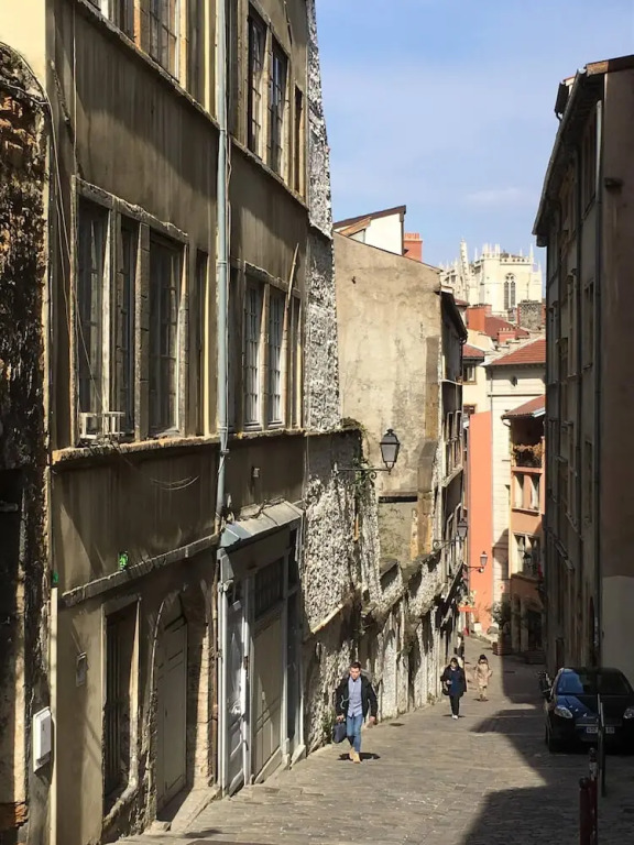 Lyon Historic Town Apartment