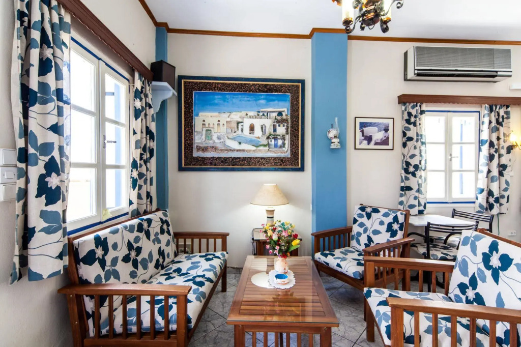 Akis Hotel