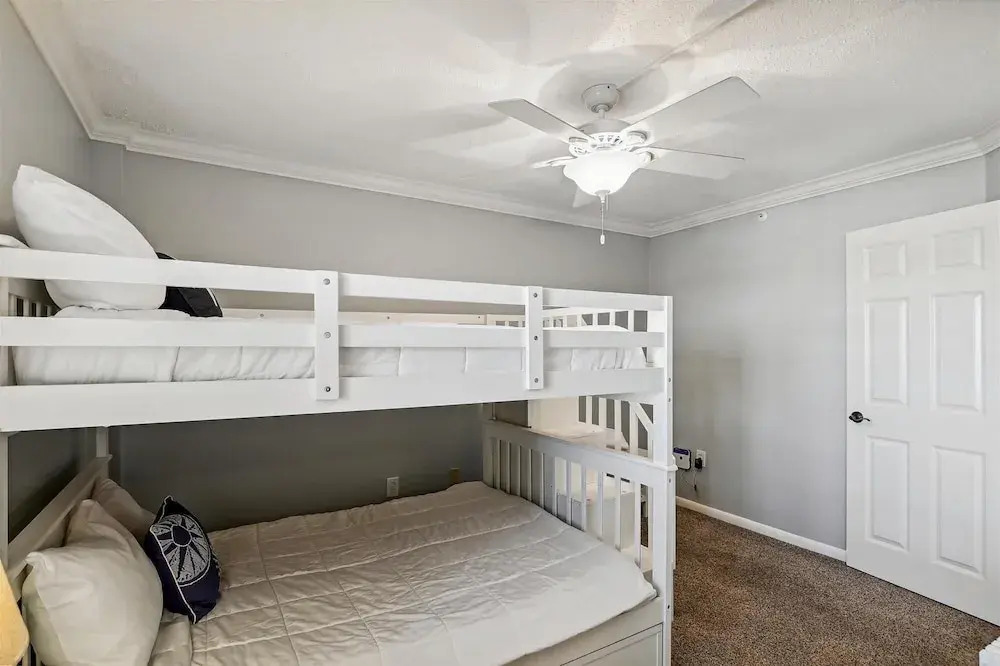 Inlet Reef 314 2 Bedroom Condo by RedAwning