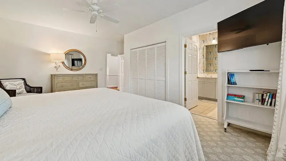 Perfect Blend Of Comfort And Modern Design For A Peaceful Retreat 3 Bedroom Villa by Peace Vacations