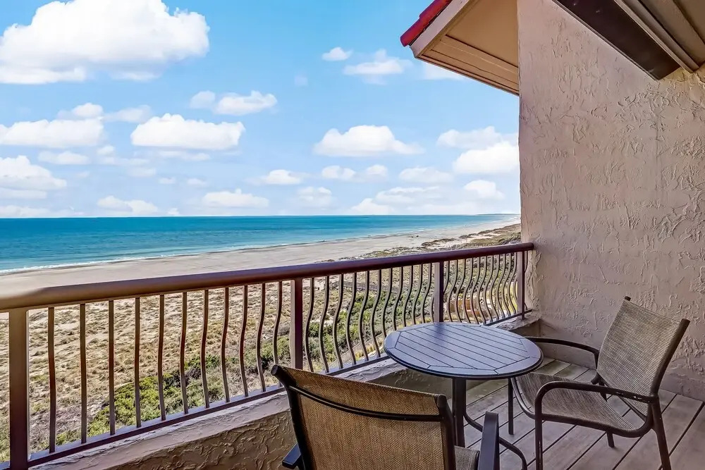 327 Sandcastle 1 Bedroom Condo by RedAwning