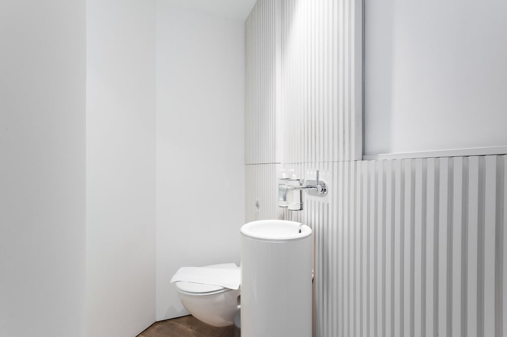Oxford Circus Designer Apartment