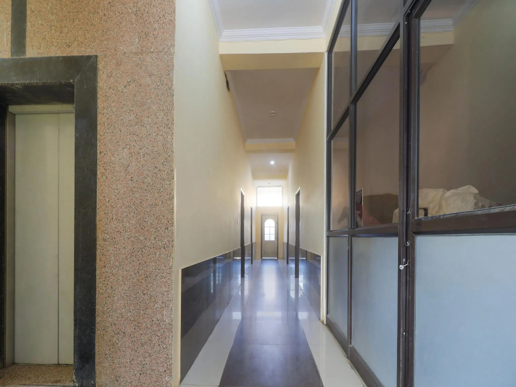 OYO 24575 Hotel Prabhu Villas