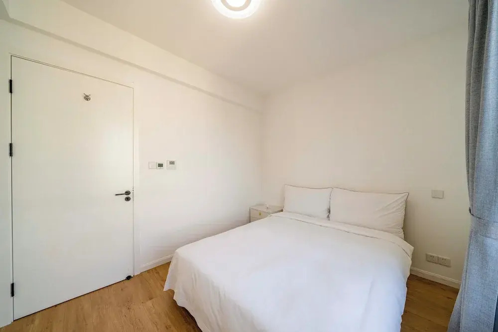 Tyms Spacious 4BR 2BA Apt Xujiahui
